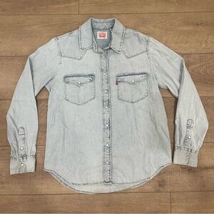 Levi’s Pearl Snap Jean Shirt